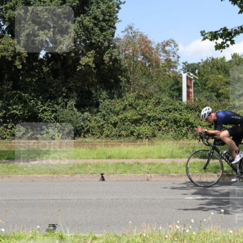 10.08.2025 - GEWOBA Citytriathlon Bremen Yannick Fuchs http://msf.ph/oto/8570393 10.08.2025 14:22:04 Radfahren 109, 160, 215, 224, 253, 258, 283 meine-sportfotos.de