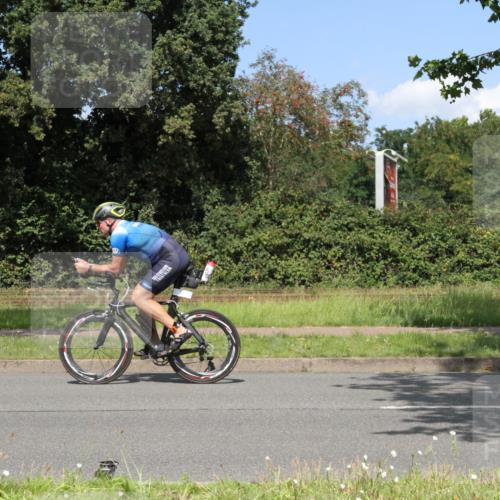 10.08.2025 - GEWOBA Citytriathlon Bremen Yannick Fuchs http://msf.ph/oto/8570396 10.08.2025 14:22:05 Radfahren 109, 160, 215, 224, 253, 258, 283 meine-sportfotos.de