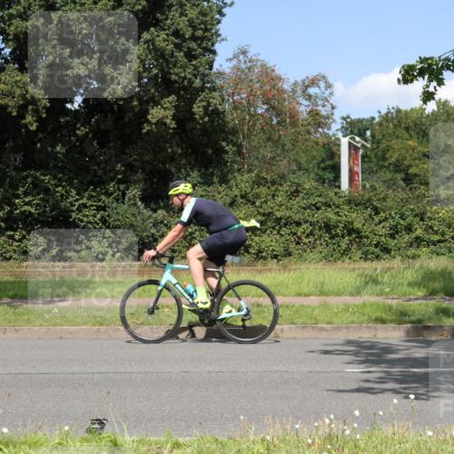 10.08.2025 - GEWOBA Citytriathlon Bremen Yannick Fuchs http://msf.ph/oto/8570399 10.08.2025 14:22:08 Radfahren 109, 186, 215, 224, 253, 258 meine-sportfotos.de