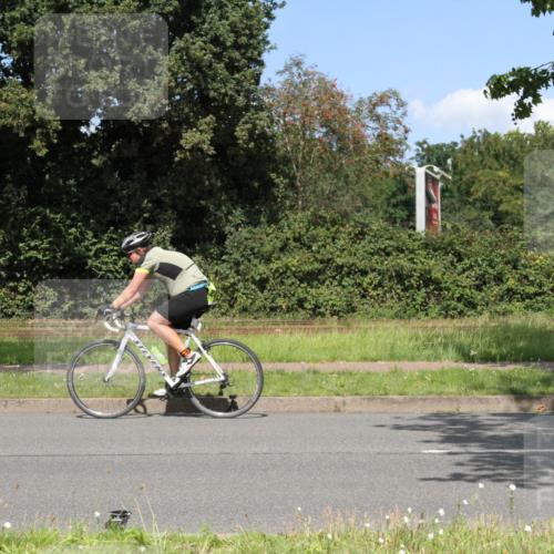 10.08.2025 - GEWOBA Citytriathlon Bremen Yannick Fuchs http://msf.ph/oto/8570404 10.08.2025 14:22:14 Radfahren 109, 186, 215, 224, 253, 258, 262 meine-sportfotos.de