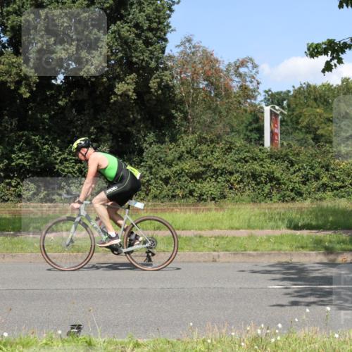 10.08.2025 - GEWOBA Citytriathlon Bremen Yannick Fuchs http://msf.ph/oto/8570406 10.08.2025 14:22:15 Radfahren 109, 186, 215, 217, 224, 253, 258, 262 meine-sportfotos.de