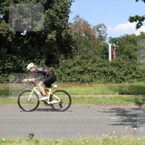 10.08.2025 - GEWOBA Citytriathlon Bremen Yannick Fuchs http://msf.ph/oto/8570409 10.08.2025 14:22:16 Radfahren 109, 186, 215, 217, 224, 253, 258, 262 meine-sportfotos.de