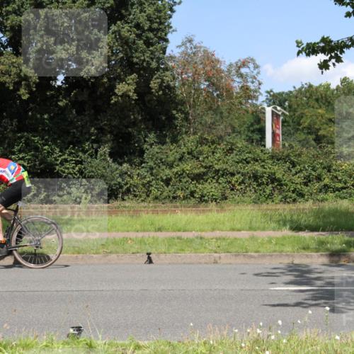 10.08.2025 - GEWOBA Citytriathlon Bremen Yannick Fuchs http://msf.ph/oto/8570417 10.08.2025 14:22:19 Radfahren 109, 186, 215, 217, 224, 258, 262 meine-sportfotos.de
