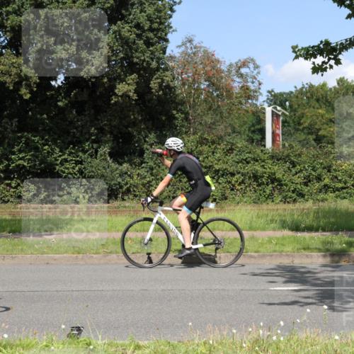 10.08.2025 - GEWOBA Citytriathlon Bremen Yannick Fuchs http://msf.ph/oto/8570422 10.08.2025 14:22:21 Radfahren 109, 186, 215, 217, 224, 258, 259, 262 meine-sportfotos.de