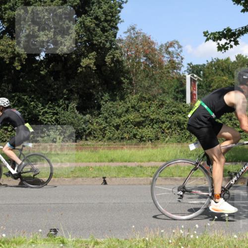 10.08.2025 - GEWOBA Citytriathlon Bremen Yannick Fuchs http://msf.ph/oto/8570423 10.08.2025 14:22:21 Radfahren 109, 186, 215, 217, 224, 258, 259, 262 meine-sportfotos.de