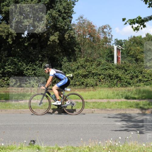 10.08.2025 - GEWOBA Citytriathlon Bremen Yannick Fuchs http://msf.ph/oto/8570433 10.08.2025 14:22:28 Radfahren 186, 215, 217, 242, 259, 262 meine-sportfotos.de