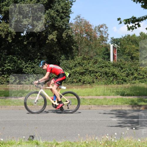 10.08.2025 - GEWOBA Citytriathlon Bremen Yannick Fuchs http://msf.ph/oto/8570439 10.08.2025 14:22:37 Radfahren 86, 204, 217, 242, 259, 262, 297 meine-sportfotos.de