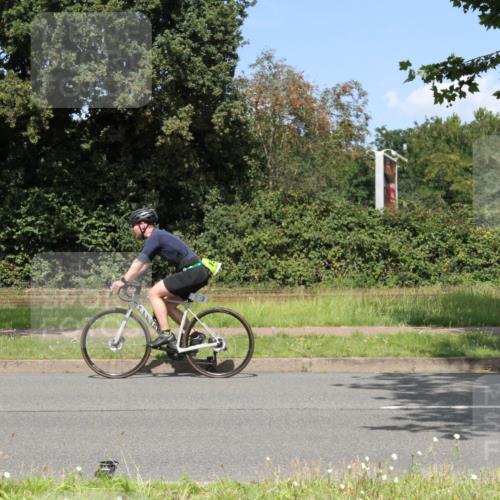 10.08.2025 - GEWOBA Citytriathlon Bremen Yannick Fuchs http://msf.ph/oto/8570441 10.08.2025 14:22:38 Radfahren 86, 204, 217, 242, 259, 262, 297, 427 meine-sportfotos.de