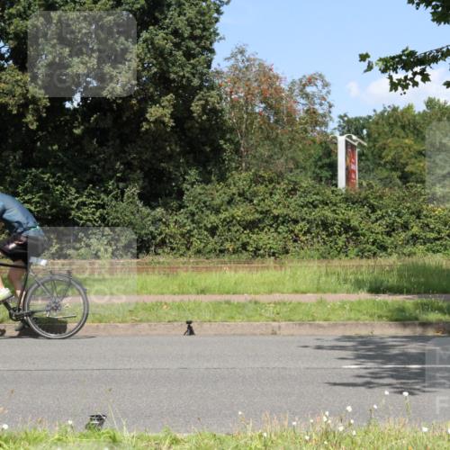 10.08.2025 - GEWOBA Citytriathlon Bremen Yannick Fuchs http://msf.ph/oto/8570444 10.08.2025 14:22:39 Radfahren 86, 204, 217, 242, 259, 280, 297, 427 meine-sportfotos.de