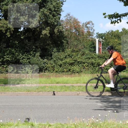 10.08.2025 - GEWOBA Citytriathlon Bremen Yannick Fuchs http://msf.ph/oto/8570448 10.08.2025 14:22:44 Radfahren 86, 89, 182, 204, 242, 259, 280, 297, 353, 427 meine-sportfotos.de