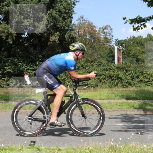 10.08.2025 - GEWOBA Citytriathlon Bremen Yannick Fuchs http://msf.ph/oto/8570457 10.08.2025 14:22:56 Radfahren 89, 163, 182, 204, 246, 249, 252, 280, 288, 289, 297, 353, 427 meine-sportfotos.de