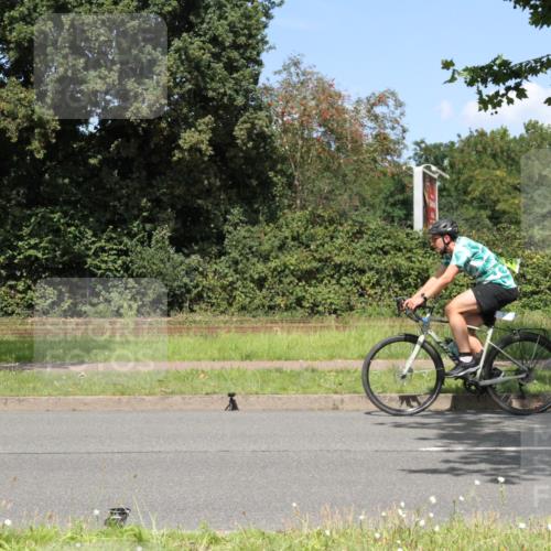 10.08.2025 - GEWOBA Citytriathlon Bremen Yannick Fuchs http://msf.ph/oto/8570458 10.08.2025 14:22:58 Radfahren 89, 163, 182, 204, 246, 249, 252, 280, 288, 289, 297, 353, 427 meine-sportfotos.de