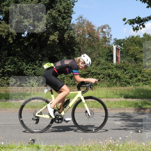 10.08.2025 - GEWOBA Citytriathlon Bremen Yannick Fuchs http://msf.ph/oto/8570467 10.08.2025 14:23:13 Radfahren 154, 163, 200, 209, 213, 222, 225, 246, 249, 288, 423, 431, 478, 480 meine-sportfotos.de