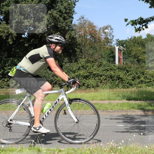 10.08.2025 - GEWOBA Citytriathlon Bremen Yannick Fuchs http://msf.ph/oto/8570472 10.08.2025 14:23:17 Radfahren 99, 154, 163, 200, 209, 213, 222, 225, 249, 251, 423, 431, 478, 480 meine-sportfotos.de