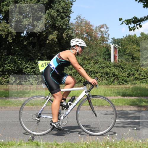 10.08.2025 - GEWOBA Citytriathlon Bremen Yannick Fuchs http://msf.ph/oto/8570476 10.08.2025 14:23:19 Radfahren 99, 154, 163, 200, 209, 213, 222, 225, 249, 250, 251, 317, 423, 431, 478, 480 meine-sportfotos.de