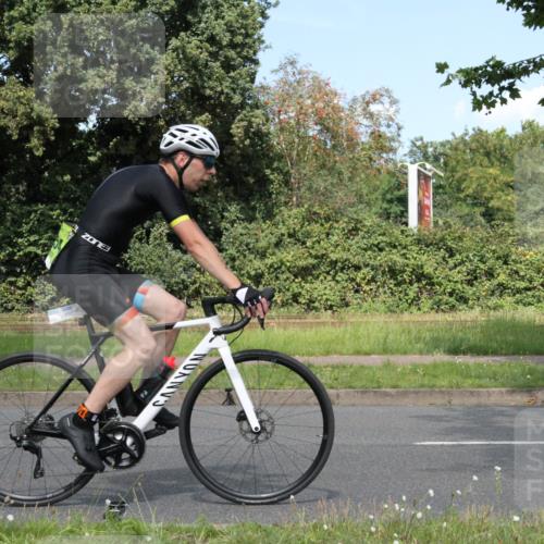 10.08.2025 - GEWOBA Citytriathlon Bremen Yannick Fuchs http://msf.ph/oto/8570495 10.08.2025 14:23:27 Radfahren 99, 154, 200, 205, 209, 213, 222, 225, 250, 251, 317, 478 meine-sportfotos.de
