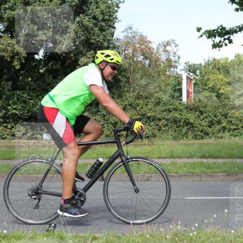 10.08.2025 - GEWOBA Citytriathlon Bremen Yannick Fuchs http://msf.ph/oto/8570500 10.08.2025 14:23:33 Radfahren 99, 154, 158, 200, 205, 225, 234, 250, 251, 317 meine-sportfotos.de