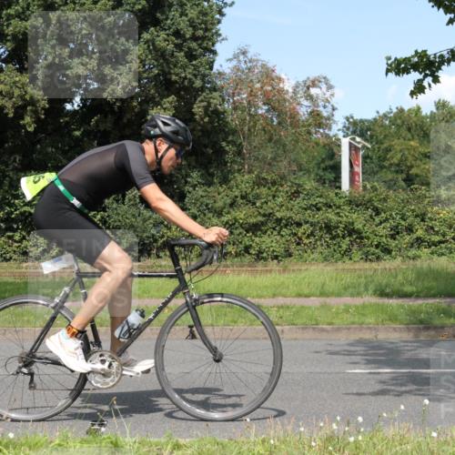 10.08.2025 - GEWOBA Citytriathlon Bremen Yannick Fuchs http://msf.ph/oto/8570503 10.08.2025 14:23:40 Radfahren 99, 128, 158, 205, 234, 250, 251, 317 meine-sportfotos.de
