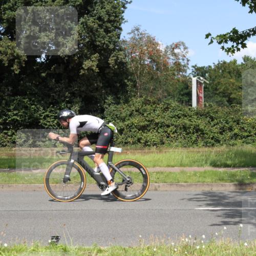 10.08.2025 - GEWOBA Citytriathlon Bremen Yannick Fuchs http://msf.ph/oto/8570505 10.08.2025 14:23:41 Radfahren 128, 158, 205, 234, 250, 251, 317 meine-sportfotos.de