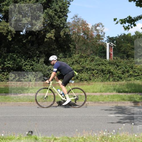 10.08.2025 - GEWOBA Citytriathlon Bremen Yannick Fuchs http://msf.ph/oto/8570509 10.08.2025 14:23:44 Radfahren 128, 158, 205, 234, 250 meine-sportfotos.de