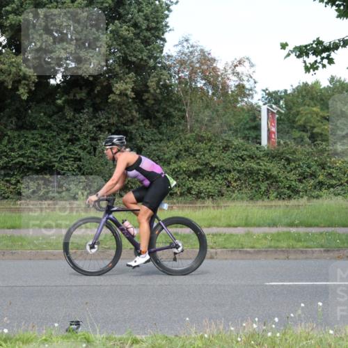 10.08.2025 - GEWOBA Citytriathlon Bremen Yannick Fuchs http://msf.ph/oto/8570563 10.08.2025 14:24:27 Radfahren 3, 169, 247, 436, 474, 488 meine-sportfotos.de