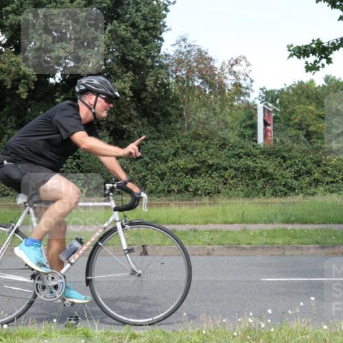 10.08.2025 - GEWOBA Citytriathlon Bremen Yannick Fuchs http://msf.ph/oto/8570570 10.08.2025 14:24:44 Radfahren 3, 165, 180, 247, 298, 332, 346, 432, 488 meine-sportfotos.de
