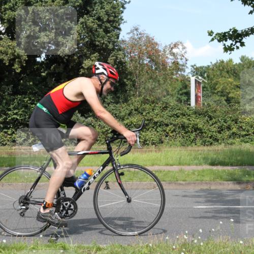 10.08.2025 - GEWOBA Citytriathlon Bremen Yannick Fuchs http://msf.ph/oto/8570573 10.08.2025 14:24:53 Radfahren 22, 165, 166, 180, 202, 235, 269, 298, 332, 346, 432 meine-sportfotos.de