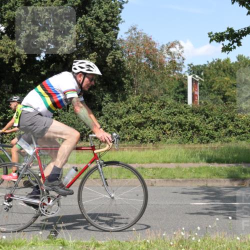 10.08.2025 - GEWOBA Citytriathlon Bremen Yannick Fuchs http://msf.ph/oto/8570580 10.08.2025 14:25:02 Radfahren 22, 166, 202, 235, 269, 332, 346, 432 meine-sportfotos.de