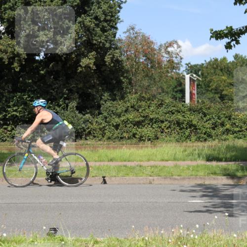 10.08.2025 - GEWOBA Citytriathlon Bremen Yannick Fuchs http://msf.ph/oto/8570587 10.08.2025 14:25:05 Radfahren 22, 49, 166, 202, 235, 267, 269, 270, 346, 462 meine-sportfotos.de