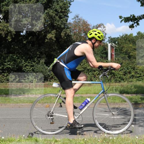 10.08.2025 - GEWOBA Citytriathlon Bremen Yannick Fuchs http://msf.ph/oto/8570597 10.08.2025 14:25:20 Radfahren 49, 85, 208, 267, 270, 323, 326, 336, 462, 479 meine-sportfotos.de