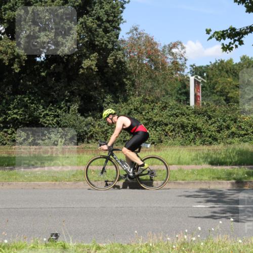 10.08.2025 - GEWOBA Citytriathlon Bremen Yannick Fuchs http://msf.ph/oto/8570599 10.08.2025 14:25:21 Radfahren 49, 85, 208, 267, 270, 323, 326, 336, 462, 479 meine-sportfotos.de
