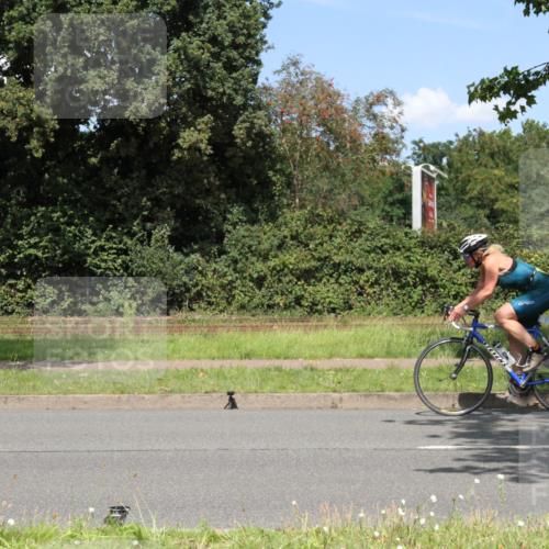 10.08.2025 - GEWOBA Citytriathlon Bremen Yannick Fuchs http://msf.ph/oto/8570613 10.08.2025 14:25:36 Radfahren 167, 208, 336, 479, 499 meine-sportfotos.de