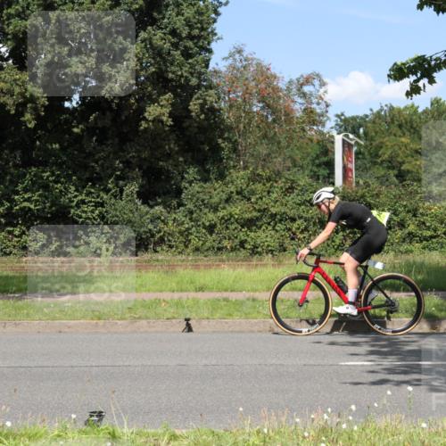 10.08.2025 - GEWOBA Citytriathlon Bremen Yannick Fuchs http://msf.ph/oto/8570632 10.08.2025 14:25:50 Radfahren 167, 181, 446, 499 meine-sportfotos.de
