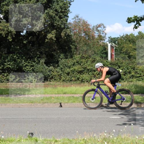 10.08.2025 - GEWOBA Citytriathlon Bremen Yannick Fuchs http://msf.ph/oto/8570653 10.08.2025 14:25:59 Radfahren 167, 181, 220, 231, 273, 325, 331, 446, 499 meine-sportfotos.de