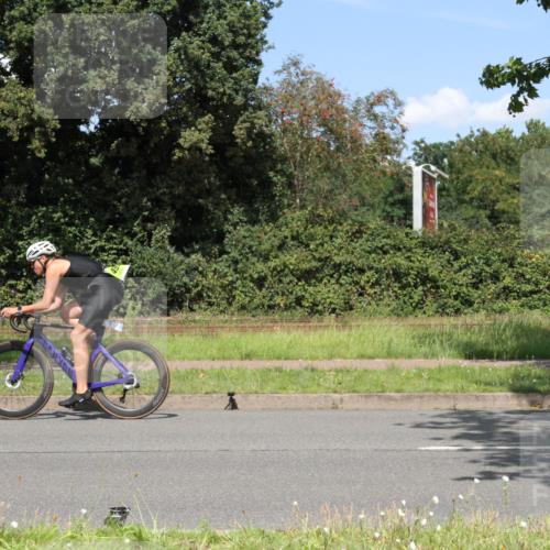10.08.2025 - GEWOBA Citytriathlon Bremen Yannick Fuchs http://msf.ph/oto/8570654 10.08.2025 14:25:59 Radfahren 167, 181, 220, 231, 273, 325, 331, 446, 499 meine-sportfotos.de
