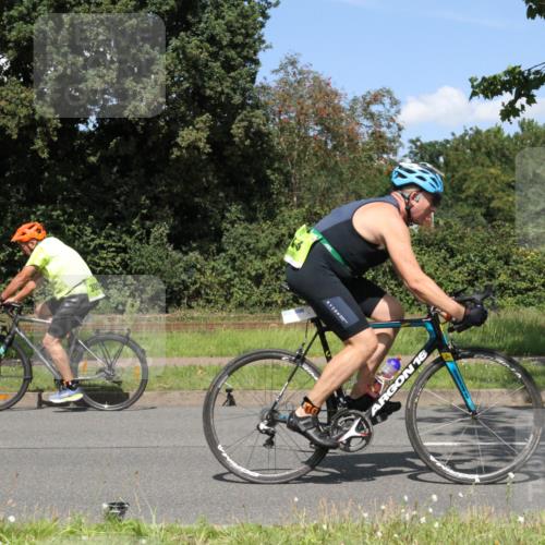 10.08.2025 - GEWOBA Citytriathlon Bremen Yannick Fuchs http://msf.ph/oto/8570662 10.08.2025 14:26:04 Radfahren 181, 220, 231, 273, 325, 331, 446 meine-sportfotos.de