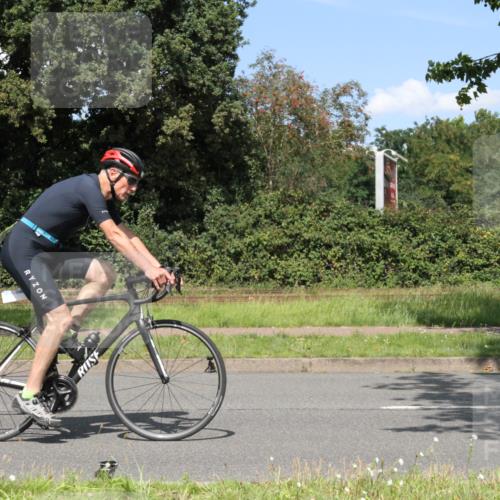 10.08.2025 - GEWOBA Citytriathlon Bremen Yannick Fuchs http://msf.ph/oto/8570666 10.08.2025 14:26:06 Radfahren 181, 220, 231, 273, 278, 325, 331, 446 meine-sportfotos.de