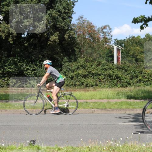 10.08.2025 - GEWOBA Citytriathlon Bremen Yannick Fuchs http://msf.ph/oto/8570673 10.08.2025 14:26:08 Radfahren 181, 220, 231, 273, 278, 325, 331, 446 meine-sportfotos.de