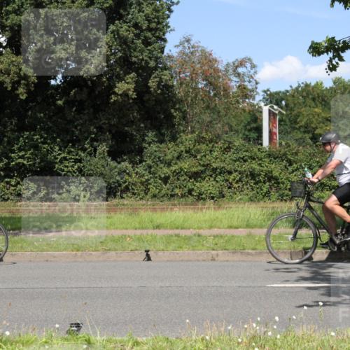 10.08.2025 - GEWOBA Citytriathlon Bremen Yannick Fuchs http://msf.ph/oto/8570674 10.08.2025 14:26:09 Radfahren 181, 220, 231, 273, 278, 325, 331, 446 meine-sportfotos.de