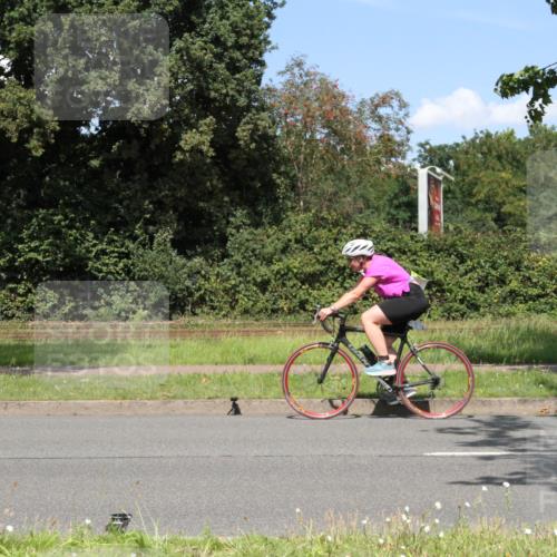 10.08.2025 - GEWOBA Citytriathlon Bremen Yannick Fuchs http://msf.ph/oto/8570680 10.08.2025 14:26:11 Radfahren 181, 220, 231, 273, 278, 325, 331 meine-sportfotos.de