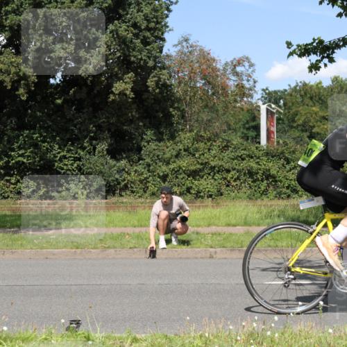10.08.2025 - GEWOBA Citytriathlon Bremen Yannick Fuchs http://msf.ph/oto/8570740 10.08.2025 14:26:32 Radfahren 358, 360, 404, 453, 532 meine-sportfotos.de