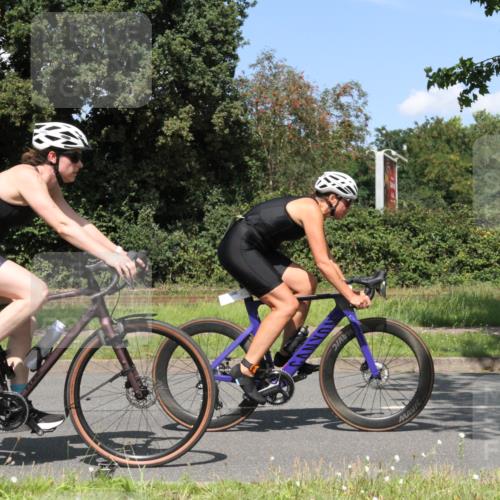 10.08.2025 - GEWOBA Citytriathlon Bremen Yannick Fuchs http://msf.ph/oto/8570768 10.08.2025 14:26:56 Radfahren 276, 305, 349, 372, 408, 422, 445, 484, 497 meine-sportfotos.de