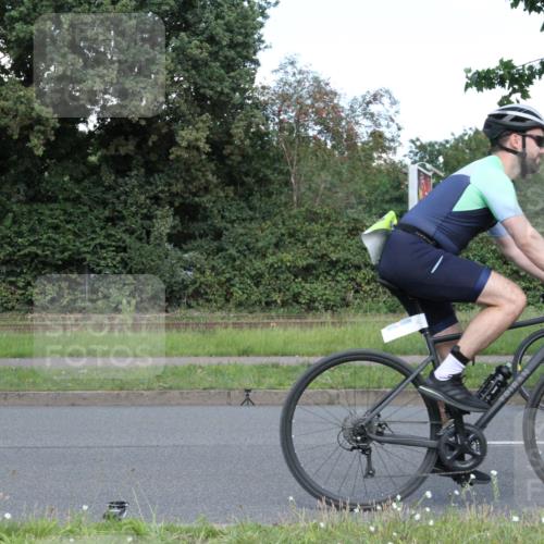 10.08.2025 - GEWOBA Citytriathlon Bremen Yannick Fuchs http://msf.ph/oto/8570798 10.08.2025 14:27:33 Radfahren 120, 156, 320, 363 meine-sportfotos.de