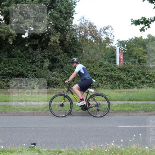10.08.2025 - GEWOBA Citytriathlon Bremen Yannick Fuchs http://msf.ph/oto/8570799 10.08.2025 14:27:33 Radfahren 120, 156, 320, 363 meine-sportfotos.de