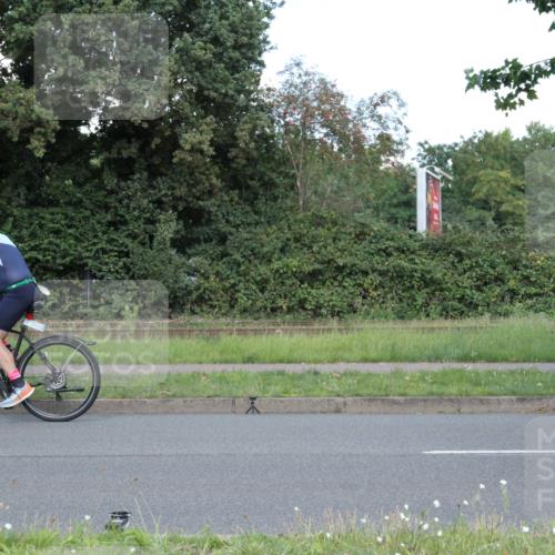 10.08.2025 - GEWOBA Citytriathlon Bremen Yannick Fuchs http://msf.ph/oto/8570800 10.08.2025 14:27:34 Radfahren 120, 156, 320, 363 meine-sportfotos.de