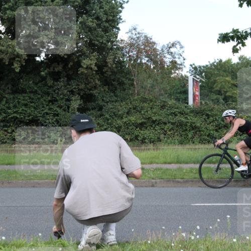 10.08.2025 - GEWOBA Citytriathlon Bremen Yannick Fuchs http://msf.ph/oto/8570818 10.08.2025 14:27:44 Radfahren 156, 159, 194, 293, 322, 363 meine-sportfotos.de