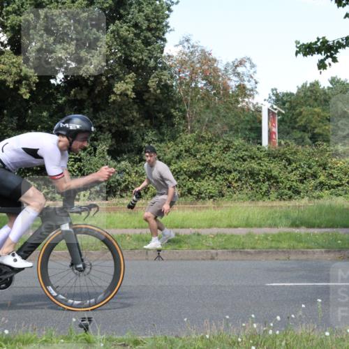 10.08.2025 - GEWOBA Citytriathlon Bremen Yannick Fuchs http://msf.ph/oto/8570848 10.08.2025 14:27:55 Radfahren 70, 159, 194, 293, 322 meine-sportfotos.de