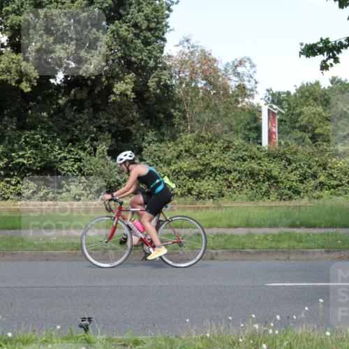 10.08.2025 - GEWOBA Citytriathlon Bremen Yannick Fuchs http://msf.ph/oto/8570856 10.08.2025 14:27:59 Radfahren 70, 159, 194, 293, 322 meine-sportfotos.de