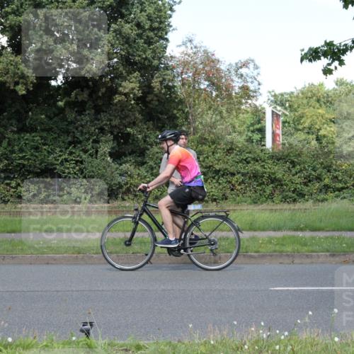 10.08.2025 - GEWOBA Citytriathlon Bremen Yannick Fuchs http://msf.ph/oto/8570860 10.08.2025 14:28:06 Radfahren 70, 159, 293, 382 meine-sportfotos.de