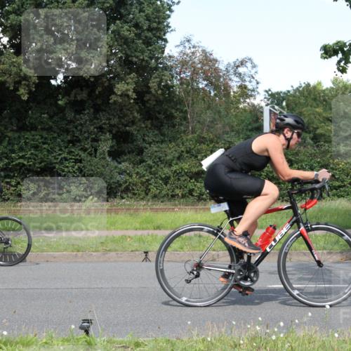 10.08.2025 - GEWOBA Citytriathlon Bremen Yannick Fuchs http://msf.ph/oto/8570867 10.08.2025 14:28:20 Radfahren 70, 382, 401, 448 meine-sportfotos.de